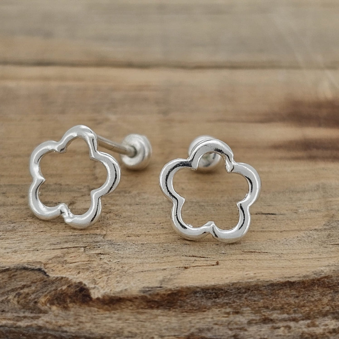 BROQUEL FLOR SILUETA PLATA .925