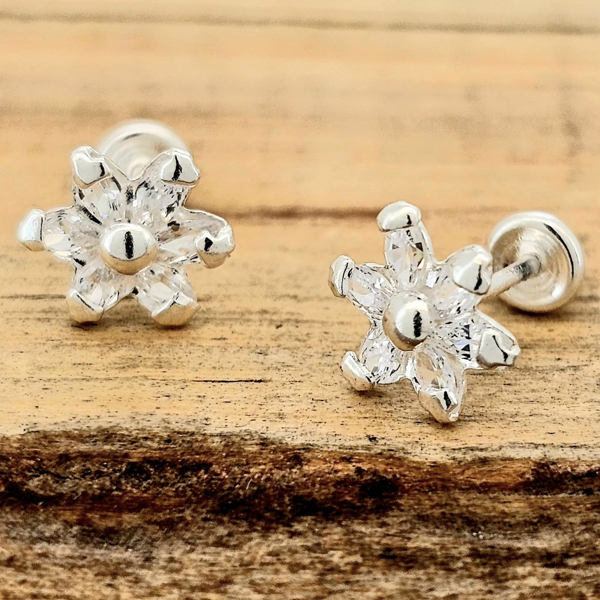 BROQUEL FLOR PLATA .925