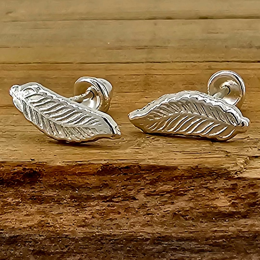 BROQUEL PLUMA PLATA .925