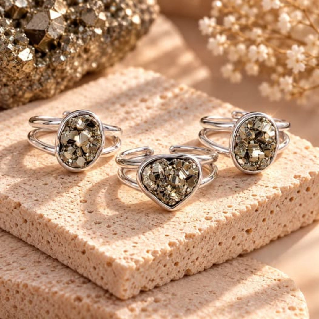 Anillos ajustables de plata ley 925 con pirita, diseños ovalados y de corazón.