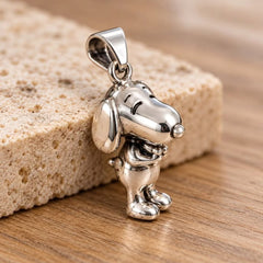 Dije Snoopy de plata ley 925.