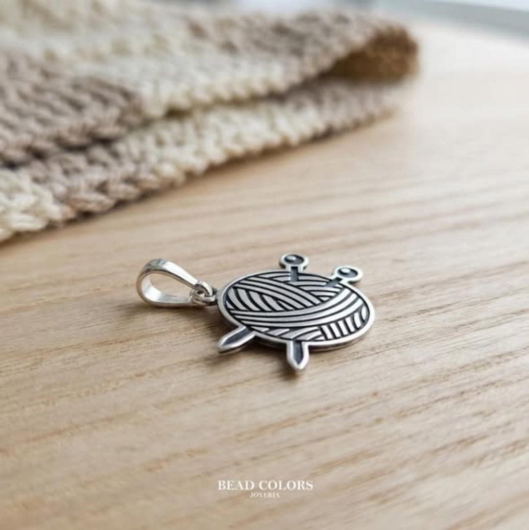 DIJE ESTAMBRE Y AGUJA PLATA .925