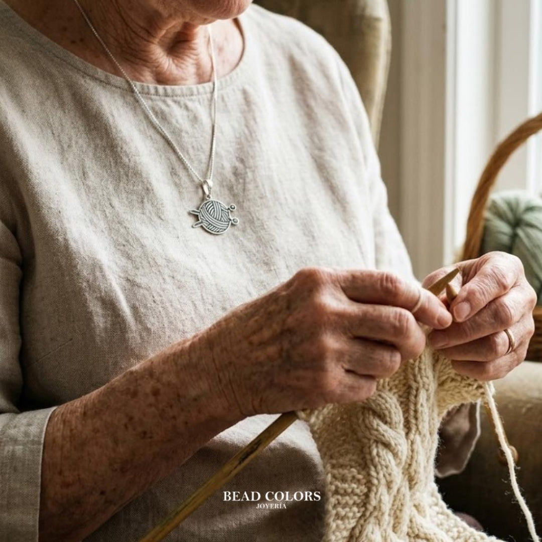 DIJE ESTAMBRE Y AGUJA PLATA .925