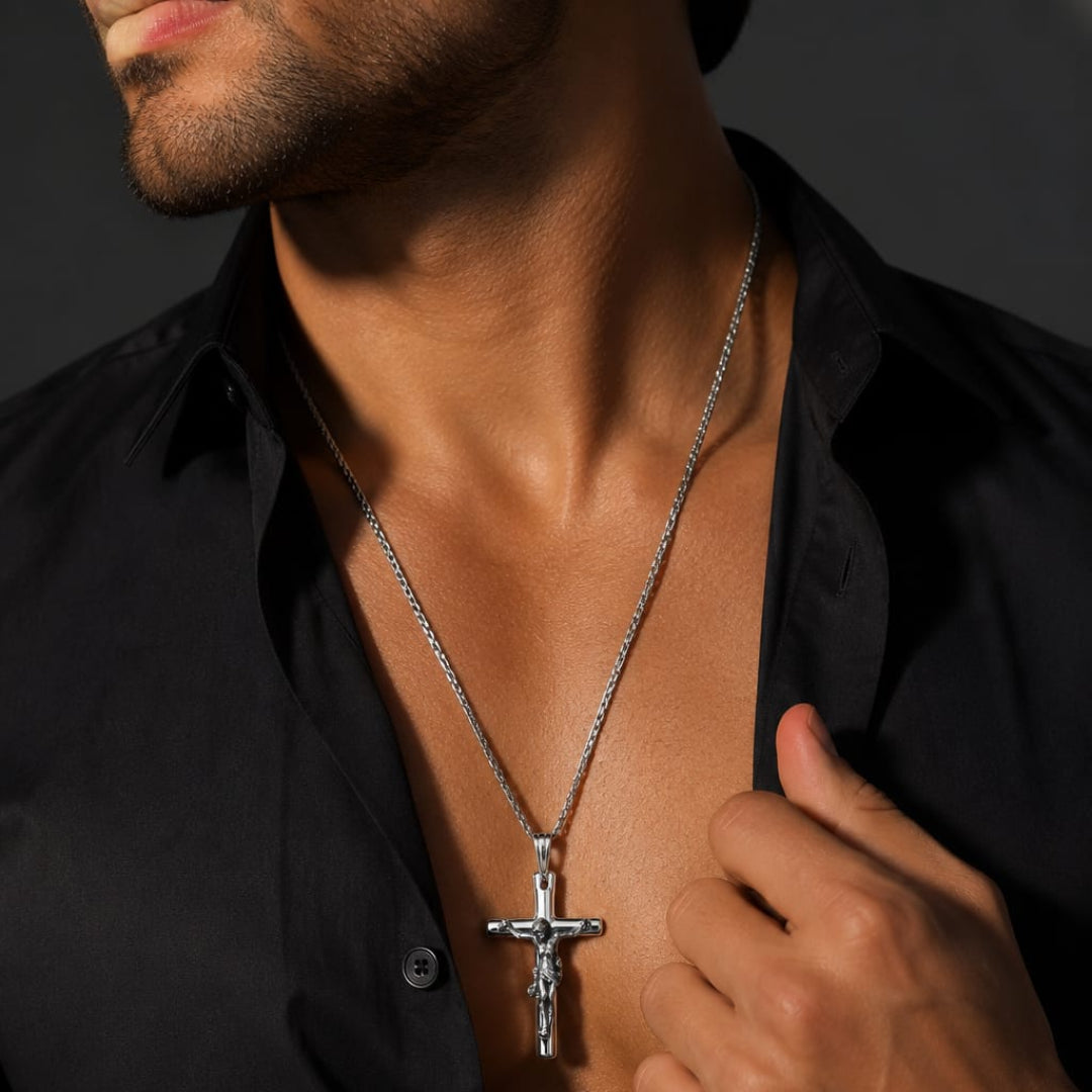 DIJE CRUZ CON CRISTO PLATA .925