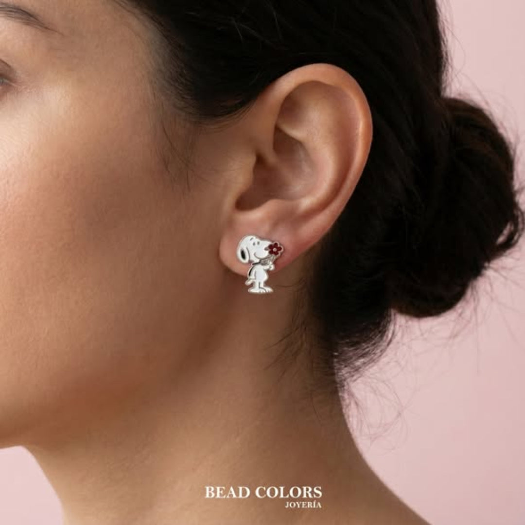 ARETE SNOOPY ESMALTADO PLATA .925
